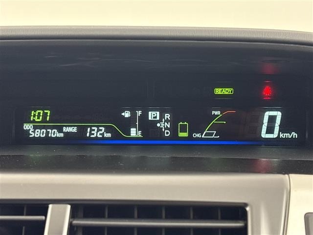 Toyota PRIUS 2013 8150424-6