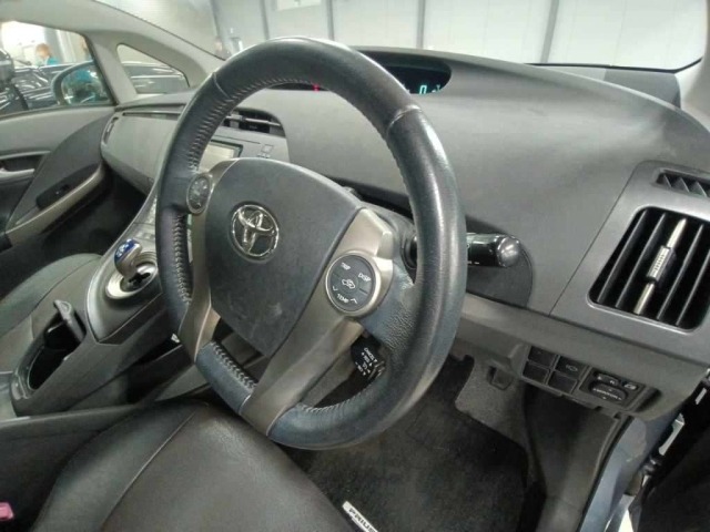 Toyota PRIUS 2011 8150832-9