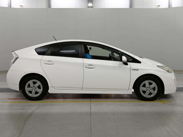 Toyota PRIUS 2011 8150839-3