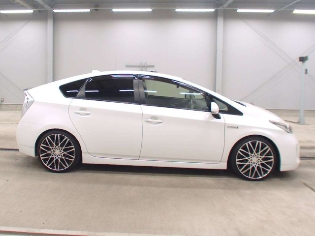 Toyota PRIUS 2014 8150868-3