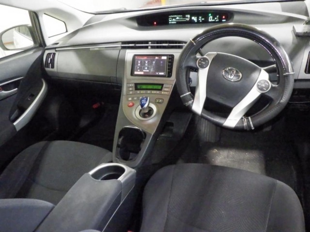 Toyota PRIUS 2015 8151132-3