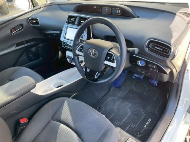 Toyota PRIUS 2016 8151133-4