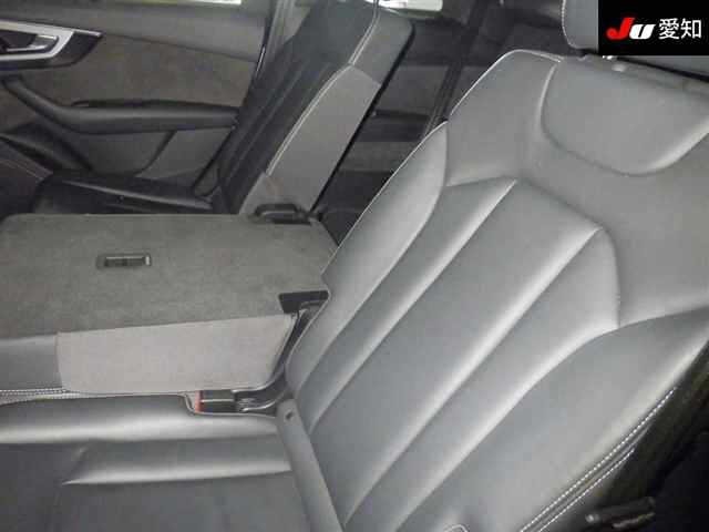 Audi Q7 2018 8149733-4
