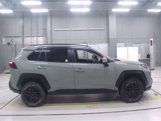 Toyota RAV4 2020 8150083-3