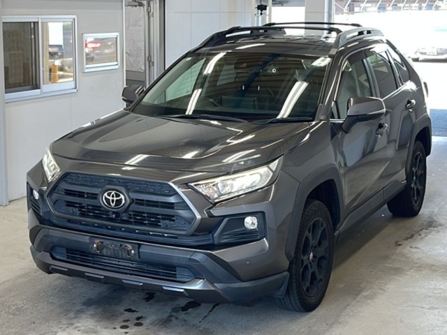 Toyota RAV4 2021 8150087-0