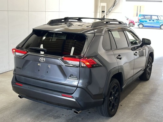 Toyota RAV4 2021 8150087-1