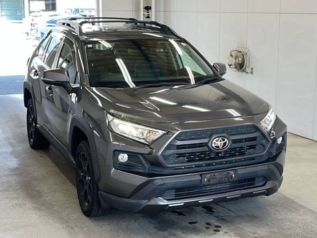 Toyota RAV4 2021 8150087-4