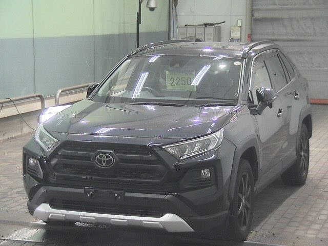 Toyota RAV4 2021 8150091-4