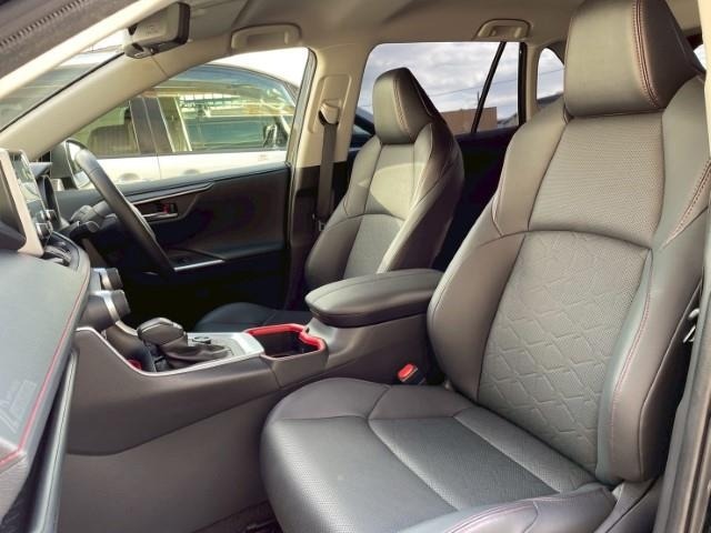 Toyota RAV4 2022 8150114-12