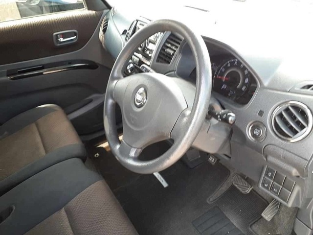 Nissan ROOX 2011 8149495-7
