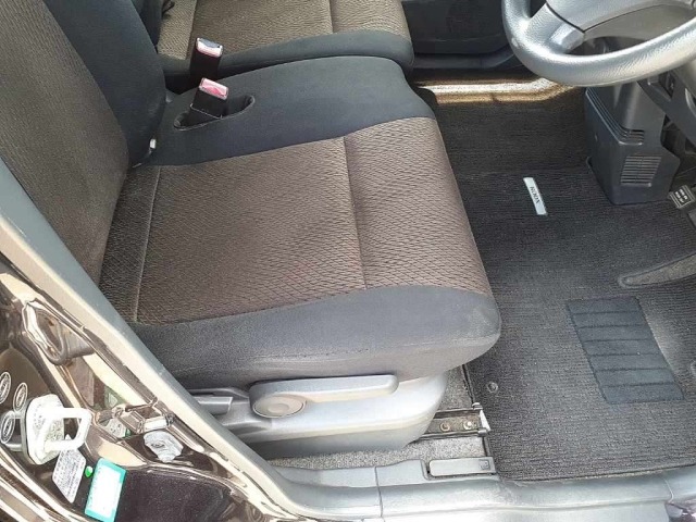 Nissan ROOX 2011 8149495-8