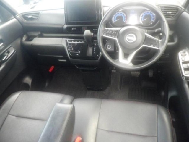 Nissan ROOX 2025 8149528-3