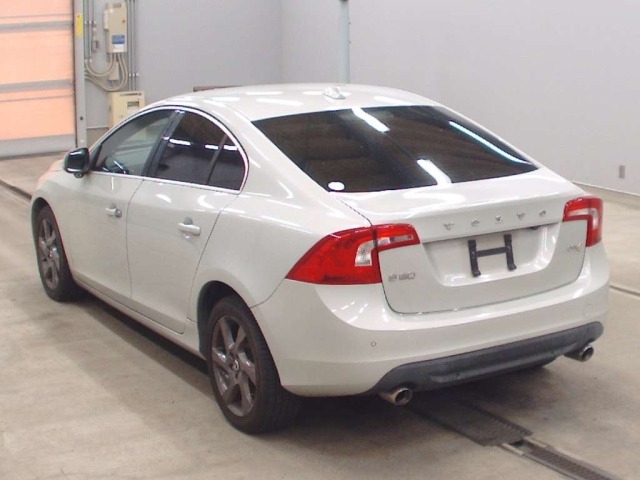 Volvo S60 2011 8143267-6
