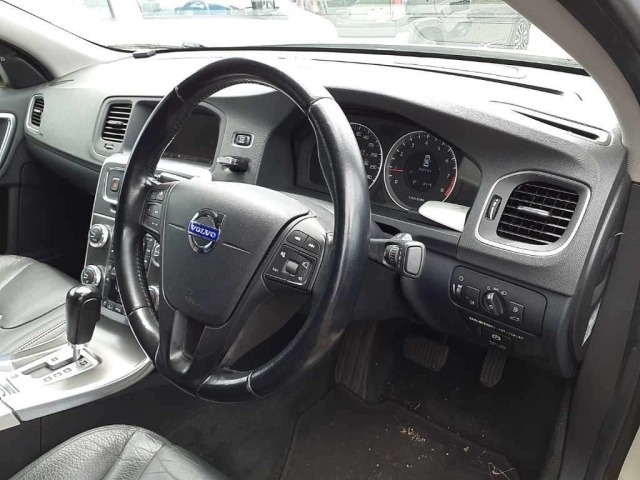 Volvo S60 2011 8143267-7