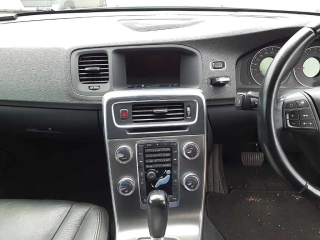 Volvo S60 2011 8143267-9