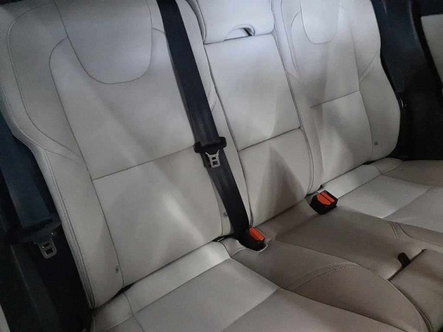 Volvo V40 2016 8143392-11