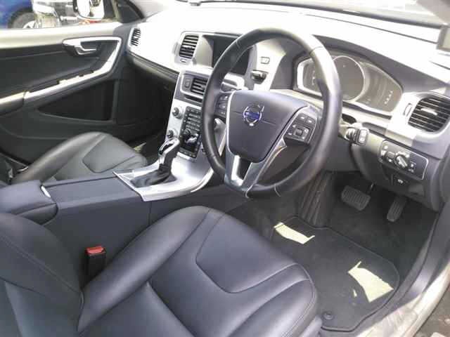 Volvo V60 2017 8138534-3