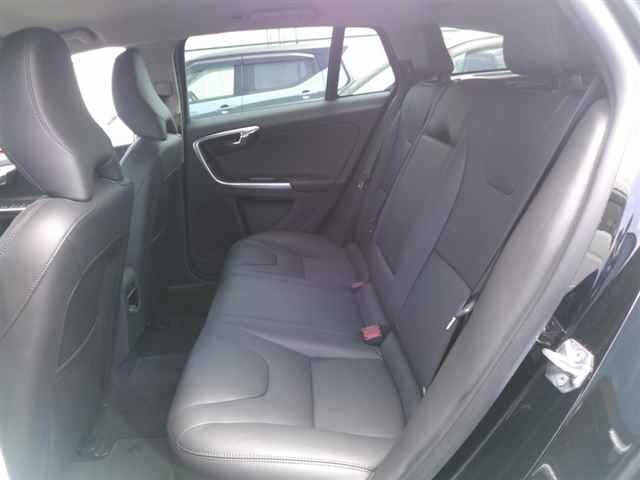 Volvo V60 2017 8138534-9