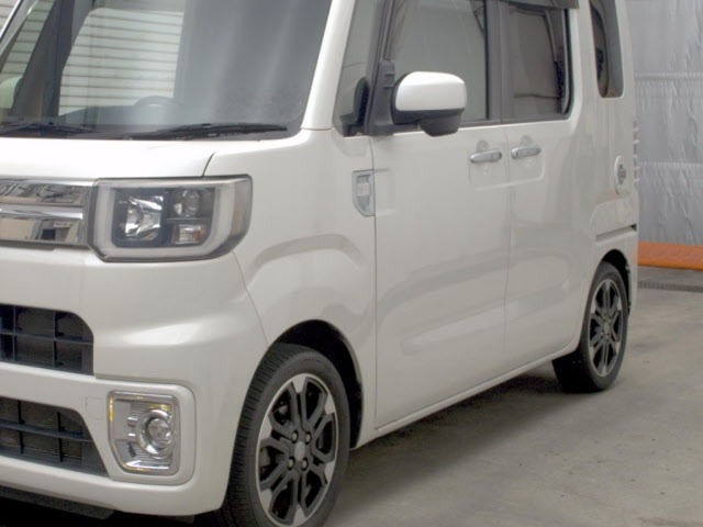 Daihatsu WAKE 2019 8138560-4