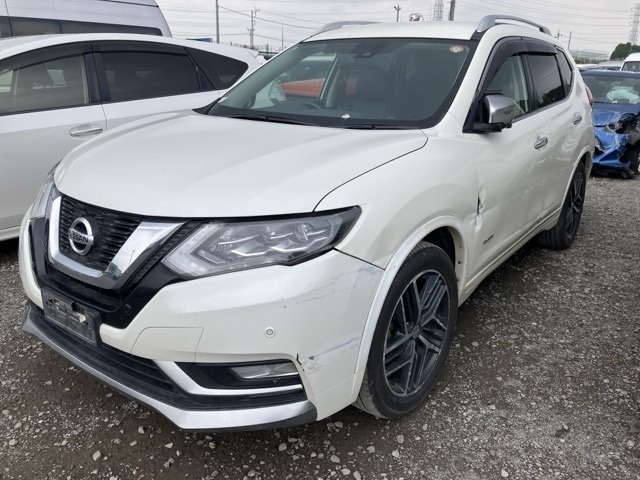 Nissan X-TRAIL 2018 8147921-0