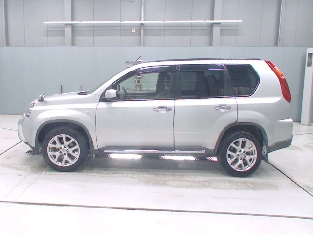 Nissan X-TRAIL 2013 8147980-4