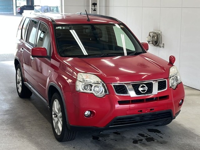 Nissan X-TRAIL 2014 8148002-4