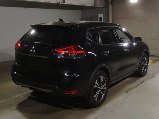 Nissan X-TRAIL 2017 8148007-1