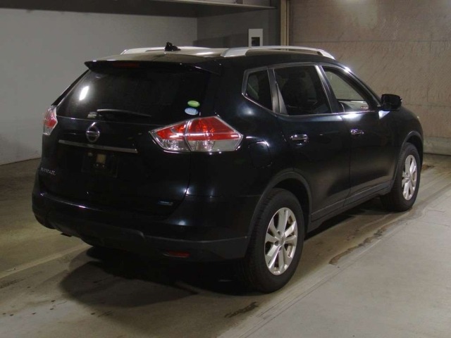 Nissan X-TRAIL 2016 8148008-1