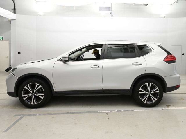 Nissan X-TRAIL 2018 8148045-4