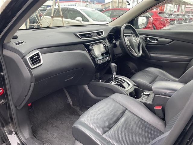 Nissan X-TRAIL 2015 8148792-12