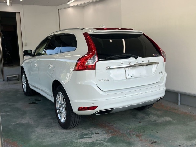 Volvo XC60 2016 8142797-1