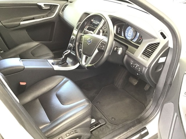 Volvo XC60 2016 8142797-5