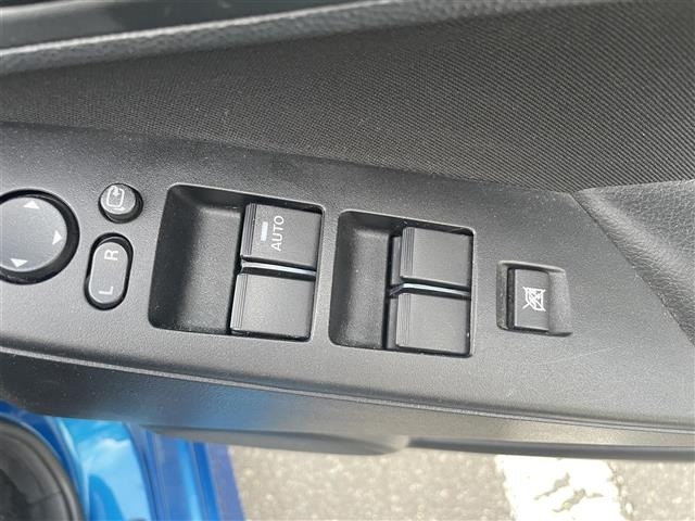 Mazda AXELA 2012 8159667-6