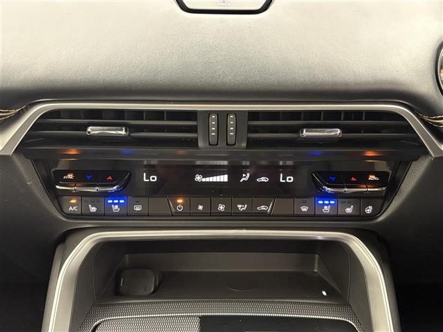 Mazda CX-60 2022 8154781-8