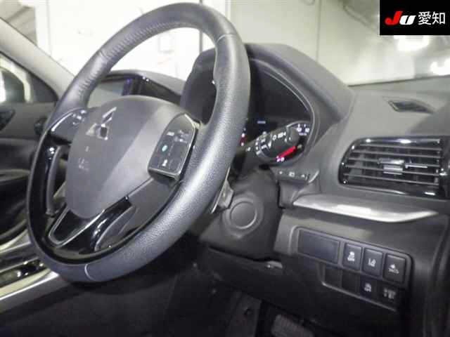 Mitsubishi ECLIPSE CROSS 2023 8163368-5