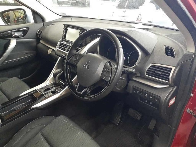 Mitsubishi ECLIPSE CROSS 2018 8163370-9
