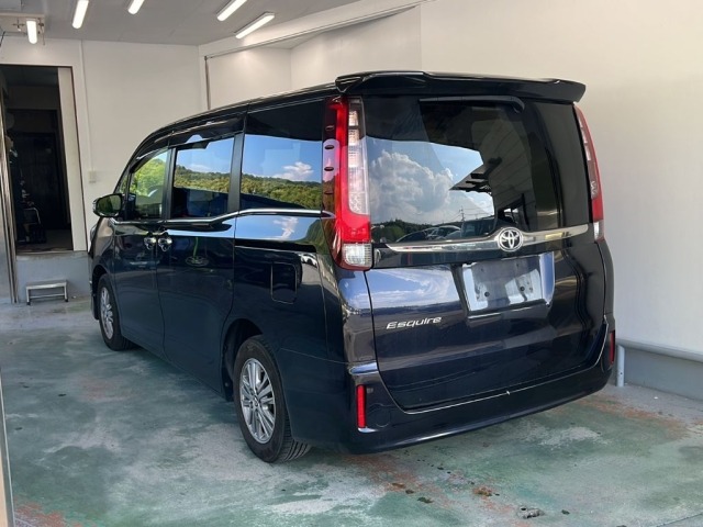 Toyota ESQUIRE 2017 8161198-1