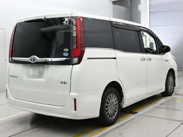 Toyota ESQUIRE 2017 8161209-1