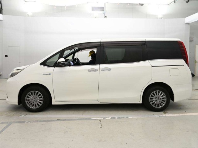 Toyota ESQUIRE 2017 8161209-4