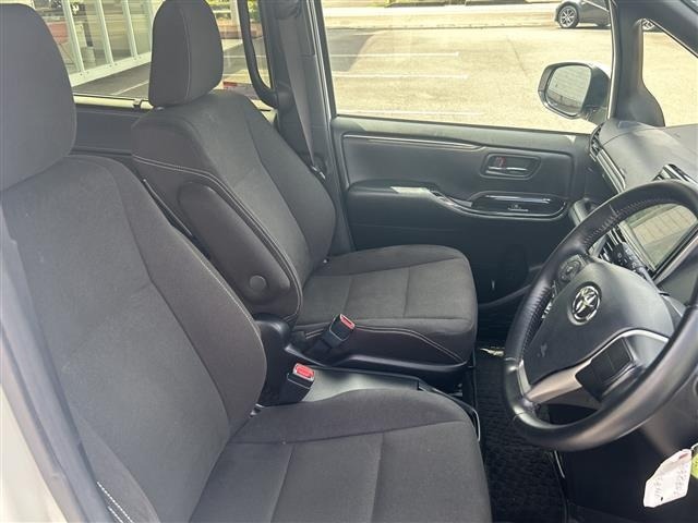Toyota ESQUIRE 2020 8161373-6