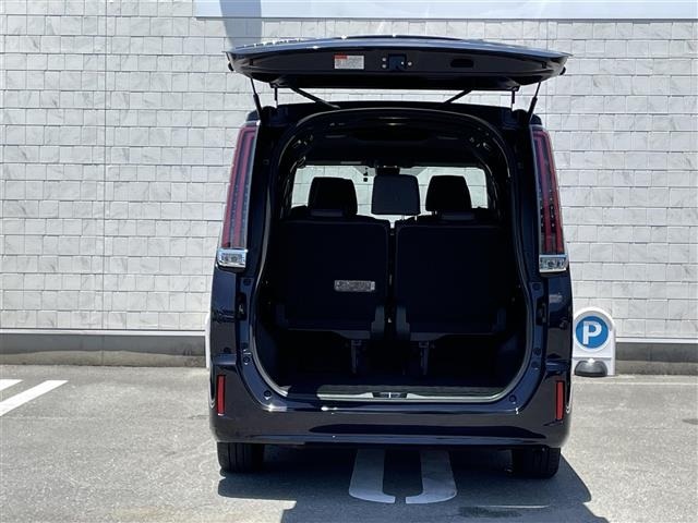 Toyota ESQUIRE 2018 8161386-11