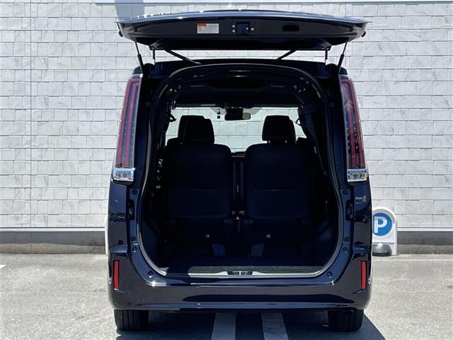 Toyota ESQUIRE 2018 8161386-12
