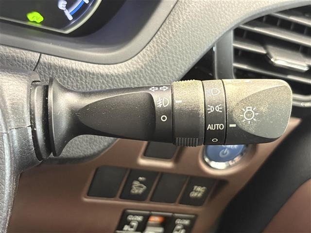 Toyota ESQUIRE 2015 8161405-1