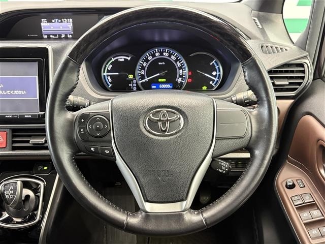 Toyota ESQUIRE 2015 8161405-18