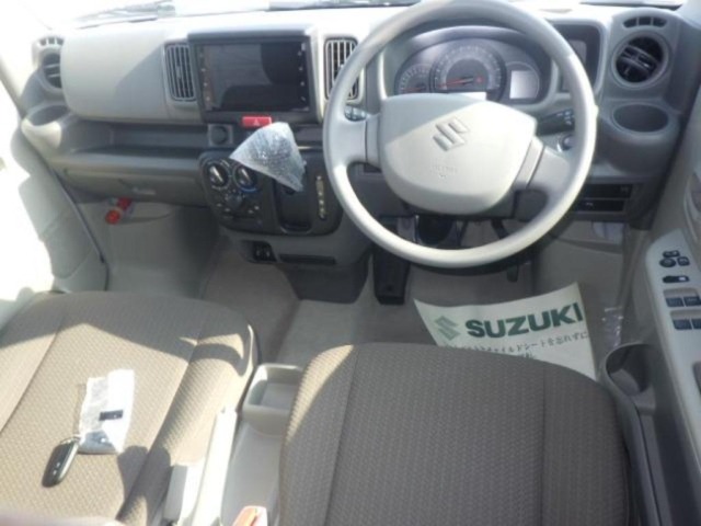Suzuki EVERY 2025 8162492-3