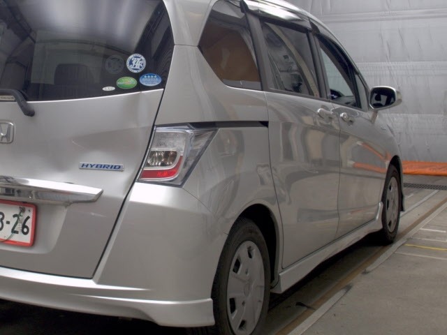 Honda FREED 2013 8153069-5