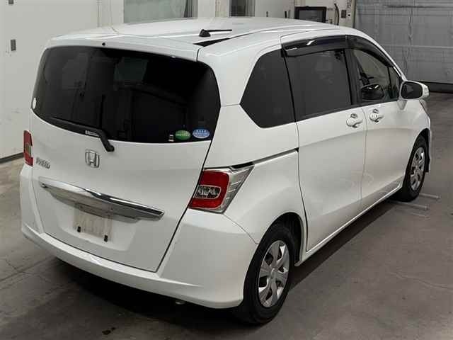 Honda FREED 2015 8153213-5