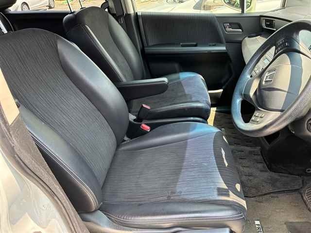 Honda FREED 2015 8153214-7