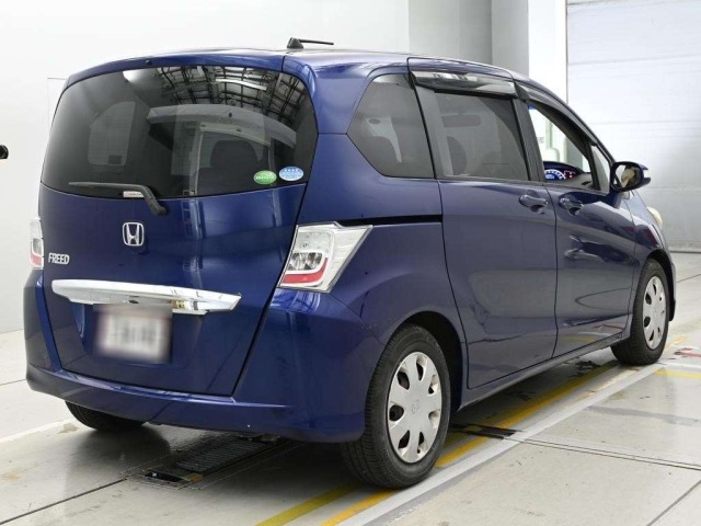 Honda FREED 2013 8153261-1