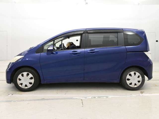 Honda FREED 2013 8153261-4